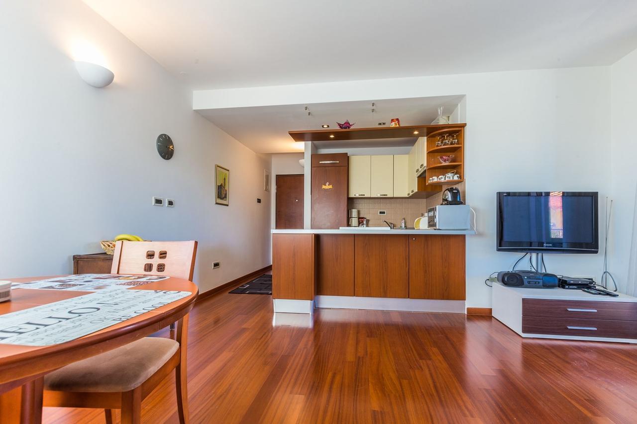 Adriano 2Br Apartment With Terrace Zadar Exterior photo